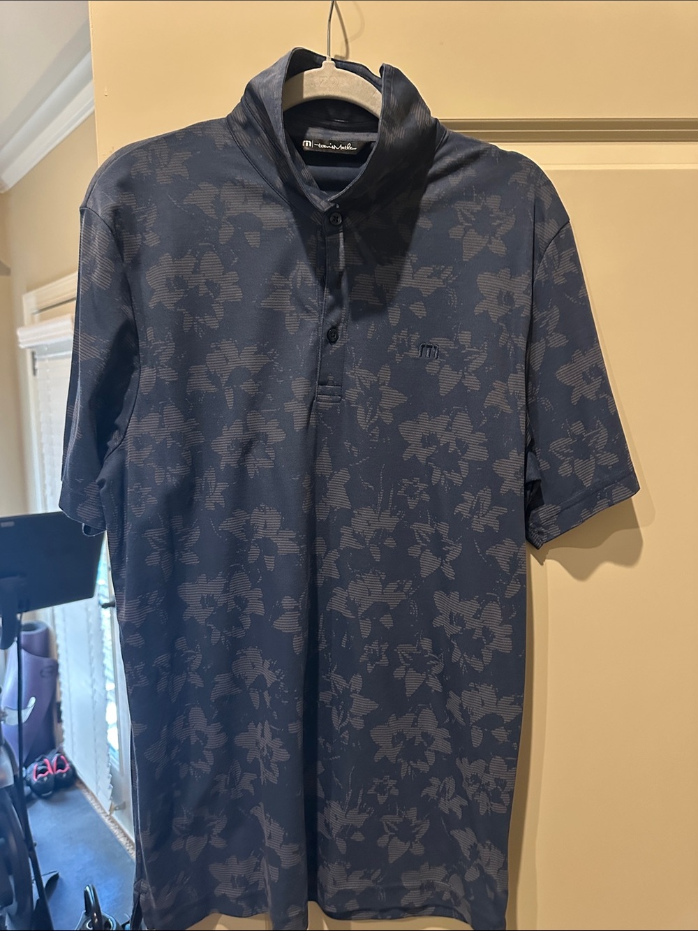 Men's large Travis Mathew golf shirt